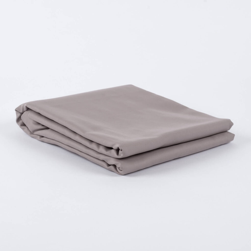 Satin Bettlaken ohne Gummizug Taupe greige VON SCHÜTZ