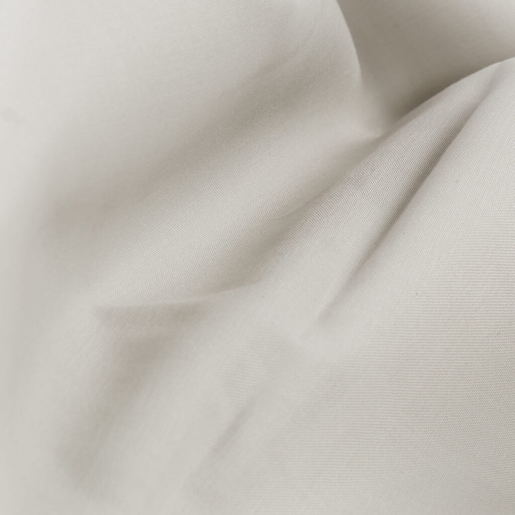 Satin Spannbettlaken Marmor weiß VON SCHÜTZ