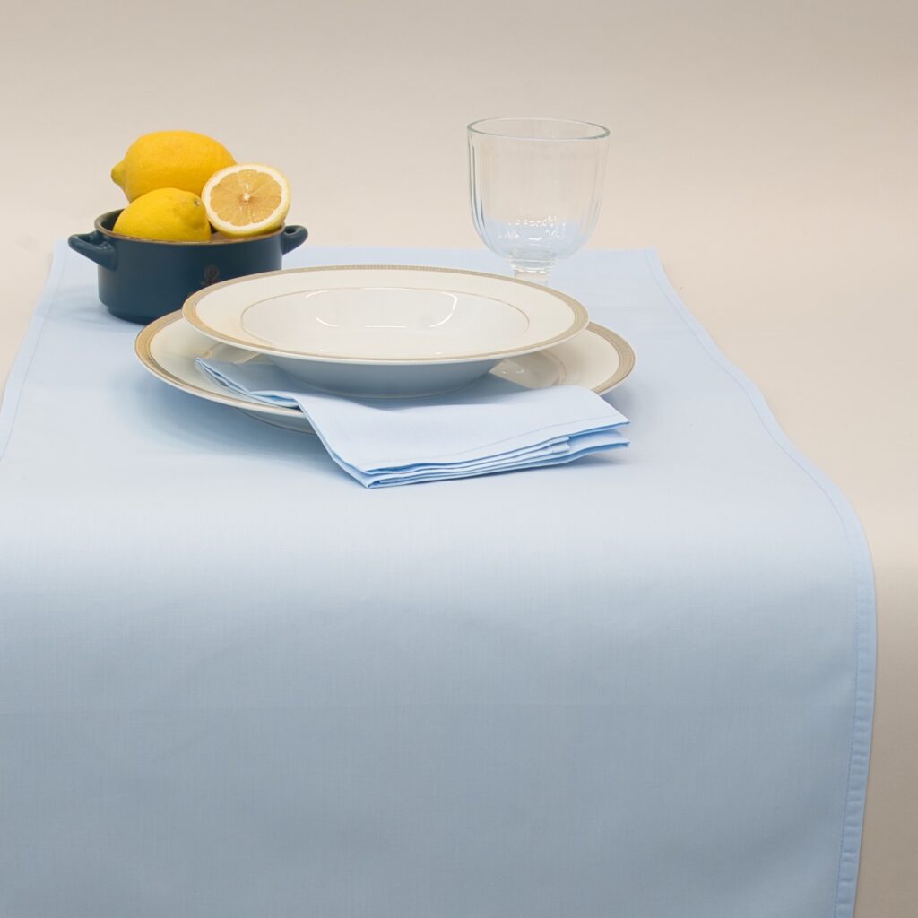 Tischläufer Stoffservietten 7 Stk. Set Baumwolle hellblau VON SCHÜTZ